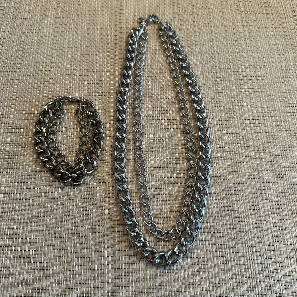 Stella & Dot La Coco Silver Curb Chain Link Necklace and Bracelet Set